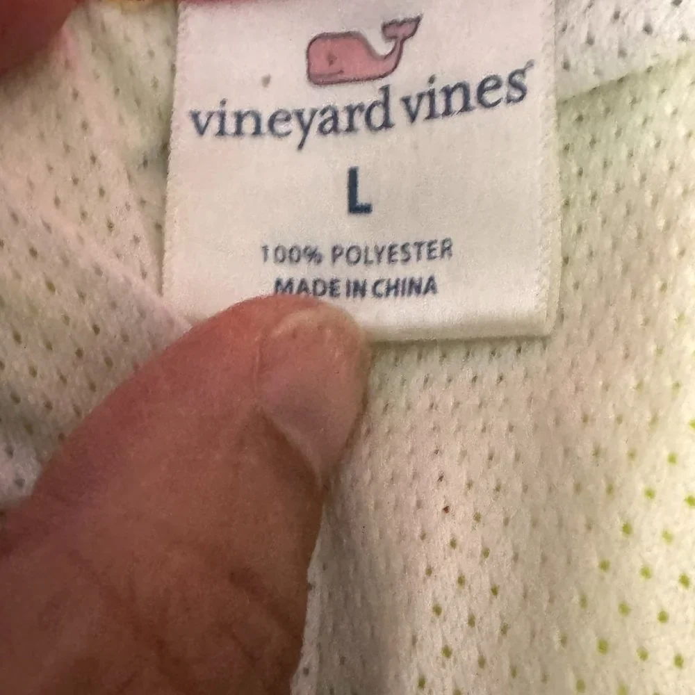 Vineyard  vines size large yellow/pink 7 inch inseam swim trunk